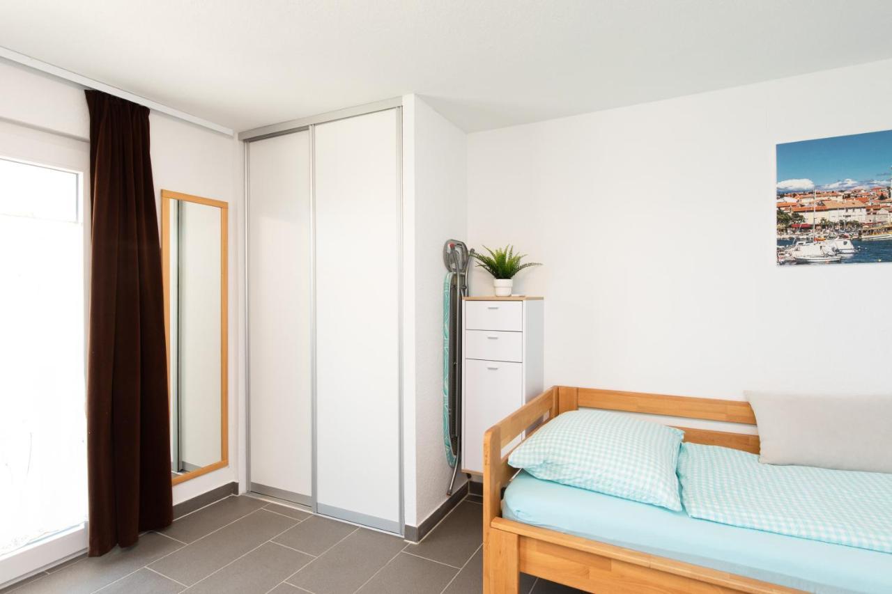 Apartments Oleander Krk Town Extérieur photo