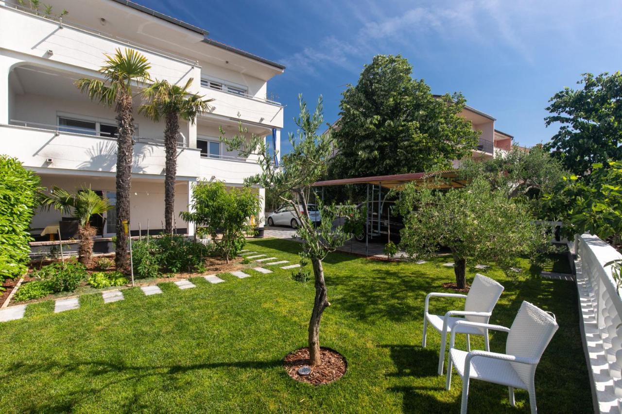 Apartments Oleander Krk Town Extérieur photo