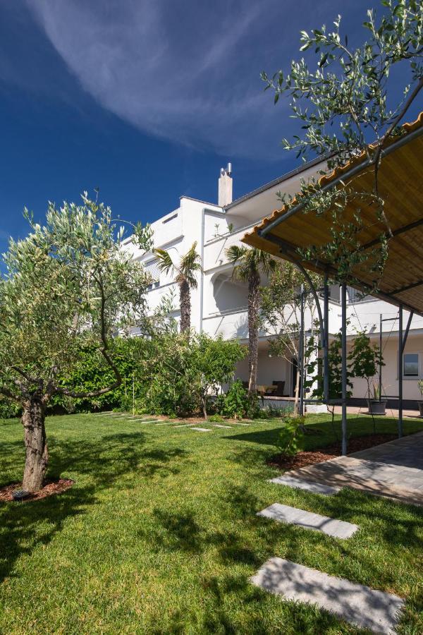 Apartments Oleander Krk Town Extérieur photo
