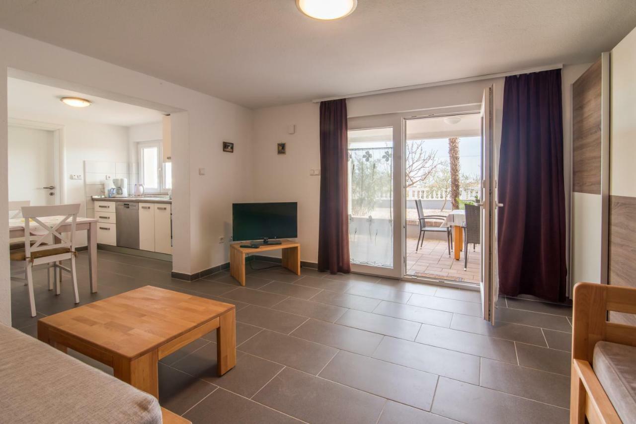 Apartments Oleander Krk Town Extérieur photo