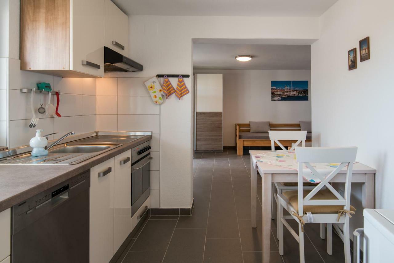Apartments Oleander Krk Town Extérieur photo